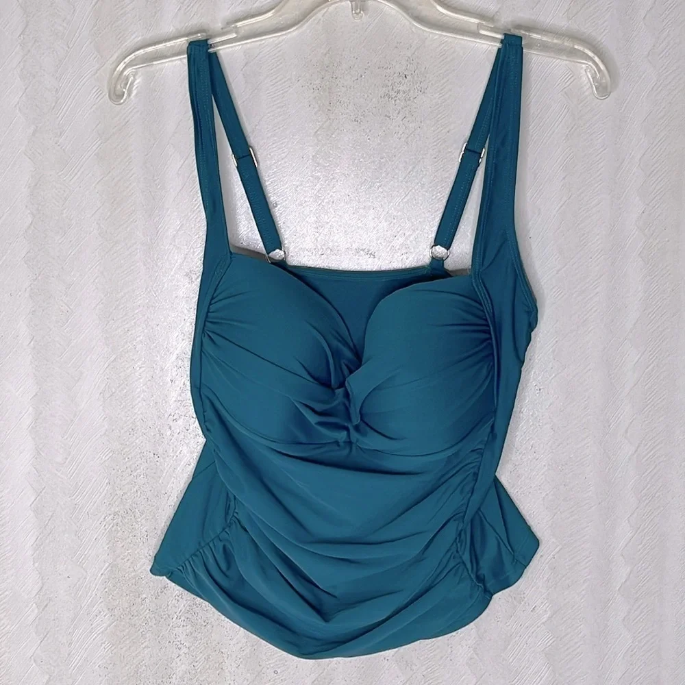 ❤️ 🆕 STRIKING Green Women’s bathing suit top Size XXL